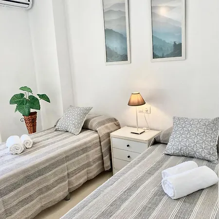 Teatinos Pool Apartman *