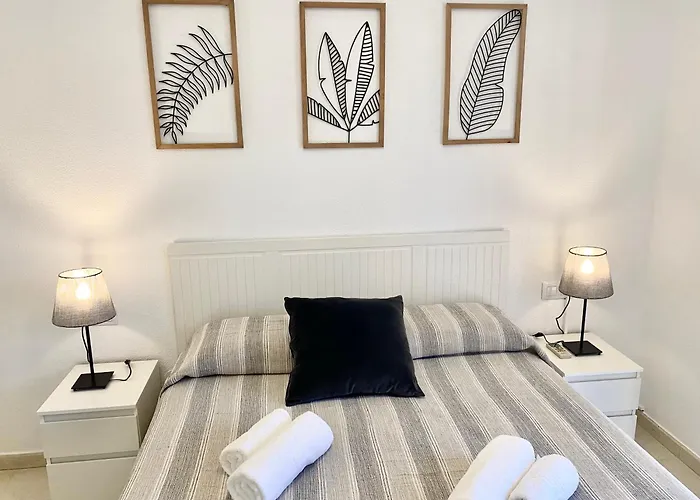 شقة Teatinos Pool